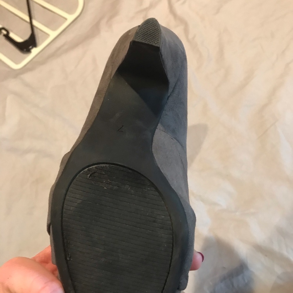 Beautiful heals! - Picture 4 of 4